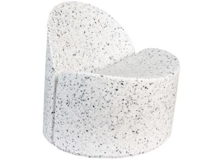 Bílé terrazzo zahradní lounge křeslo Zuiver Bloom