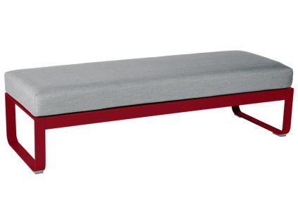 Šedá čalouněná lavice Fermob Bellevie 148 cm s červenou podnoží