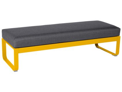 Tmavě šedá čalouněná lavice Fermob Bellevie 148 cm se žlutou podnoží
