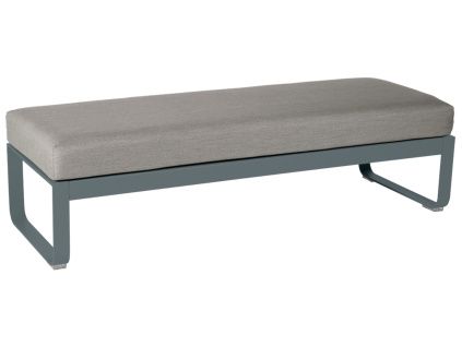 Šedohnědá čalouněná lavice Fermob Bellevie 148 cm se šedou podnoží