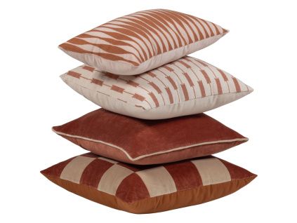 Set čtyř oranžovo-béžových polštářů Zena