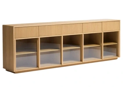 Dubová komoda Kave Home Helvine 243 x 40 cm