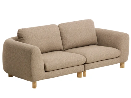 Hnědá třímístná pohovka Kave Home Vera 230 cm s dubovou podnoží