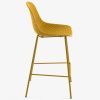 Žlutá plastová barová židle Kave Home Quinby 75 cm -fv-interier-25