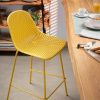 Žlutá plastová barová židle Kave Home Quinby 75 cm