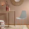 Bílá plastová jídelní židle Kave Home Whatts -fv-interier-25