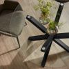 Skleněný jídelní stůl Kave Home Argo 119 cm s černou kovovou podnoží -fv-interier-25