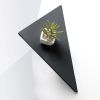 Černá kovová police Kave Home Teg 40 x 20 cm -fv-interier-25