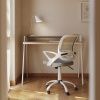 Bílá kovová stolní lampa Kave Home Tipir -fv-interier-25