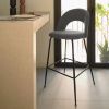 Tmavě šedá látková barová židle Kave Home Mahalia 63 cm -fv-interier-25