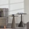 Zelenošedý kovový kulatý odkládací stolek Kave Home Shirel 38 cm -fv-interier-25