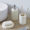 Bílý mramorový stojan na zubní kartáčky Kave Home Elenei -fv-interier-25
