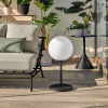 Bílá plastová stolní LED lampa Kave Home Dinesh s černou podnoží -fv-interier-25