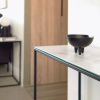 Bílý keramický toaletní stolek Kave Home Rewena 110 x 30 cm -fv-interier-25