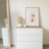Bílá lakovaná komoda Kave Home Abilen 90 x 36 cm -fv-interier-25