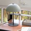 Zelená kovová stolní lampa Kave Home Aleyla -fv-interier-25