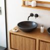 Černé terrazzo umyvadlo Kave Home Delina 40 cm -fv-interier-25