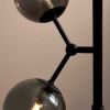 Skleněná stojací lampa Atom 155 cm -fv-interier-25