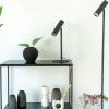 Černá kovová stolní lampa Aris -fv-interier-25