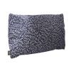 Modro bílý sametový polštář CXL Navy 50 x 28 cm s motivem