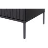 Černý borovicový TV stolek Gravia 150 x 44 cm -fv-interier-25