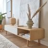 Jasanový TV stolek Kave Home Anielle 180 x 42 cm -fv-interier-25