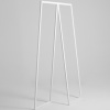 Bílý kovový věšák Rasmus 173 x 100 cm -fv-interier-25