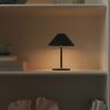 Plastová nabíjecí stolní LED lampa Hygge 19,5 cm -fv-interier-25
