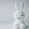 Bílá plastová dětská LED lampa Mr. Maria Miffy XL 80 cm -fv-interier-25