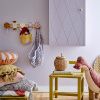 Fialová lakovaná nástěnná skříňka Bloomingville Nell -fv-interier-25