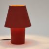 Terakotově červená kovová stolní lampa Kave Home Canapost -fv-interier-25