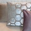 Set tří povlaků na polštář Hexagon - béžový, stříbrný, růžový -fv-interier-25
