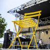 Žlutá kovová skládací židle Fermob Bistro -fv-interier-25