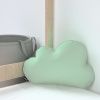 Eukalyptově zelený polštář ve tvaru mráčku Soft Cloud 55 cm -fv-interier-25