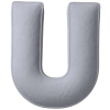 Šedý sametový polštář písmeno U 40 cm