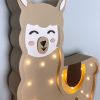 Béžová borovicová dětská LED lampa Lama 41,5 cm -fv-interier-25