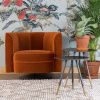 Oranžové otočné křeslo DUTCHBONE Flower -fv-interier-25