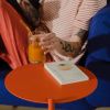 Oranžový kovový odkládací stolek Ande 40 cm -fv-interier-25