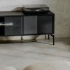 Černý TV stolek Met 116 x 42 cm -fv-interier-25