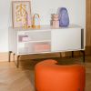 Světle šedý TV stolek Met 116 x 42 cm -fv-interier-25