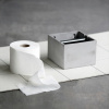 Šedý držák na toaletní papír Cement -fv-interier-25