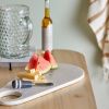 Bílé mramorové servírovací prkénko s nožem Bloomingville Abrielle -fv-interier-25