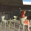 Béžová plastová jídelní židle LOVE -fv-interier-25