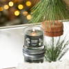 Střední vonná svíčka Yankee Candle Sage & Pine Signature -fv-interier-25