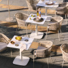 Bílý bistro stolek Kave Home Dina 68 x 68 cm -fv-interier-25