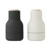 Set dvou bílo černých silikonových mlýnků na sůl a pepř AUDO GRINDER 10,5 cm