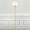 Opálově bílá skleněná stojací lampa Alton 150 cm -fv-interier-25