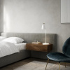 Bílá kovová stolní lampa Nexus -fv-interier-25