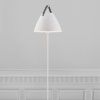 Bílá kovová stojací lampa Strap 155 cm -fv-interier-25