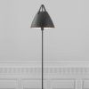 Černá kovová stojací lampa Strap 155 cm -fv-interier-25